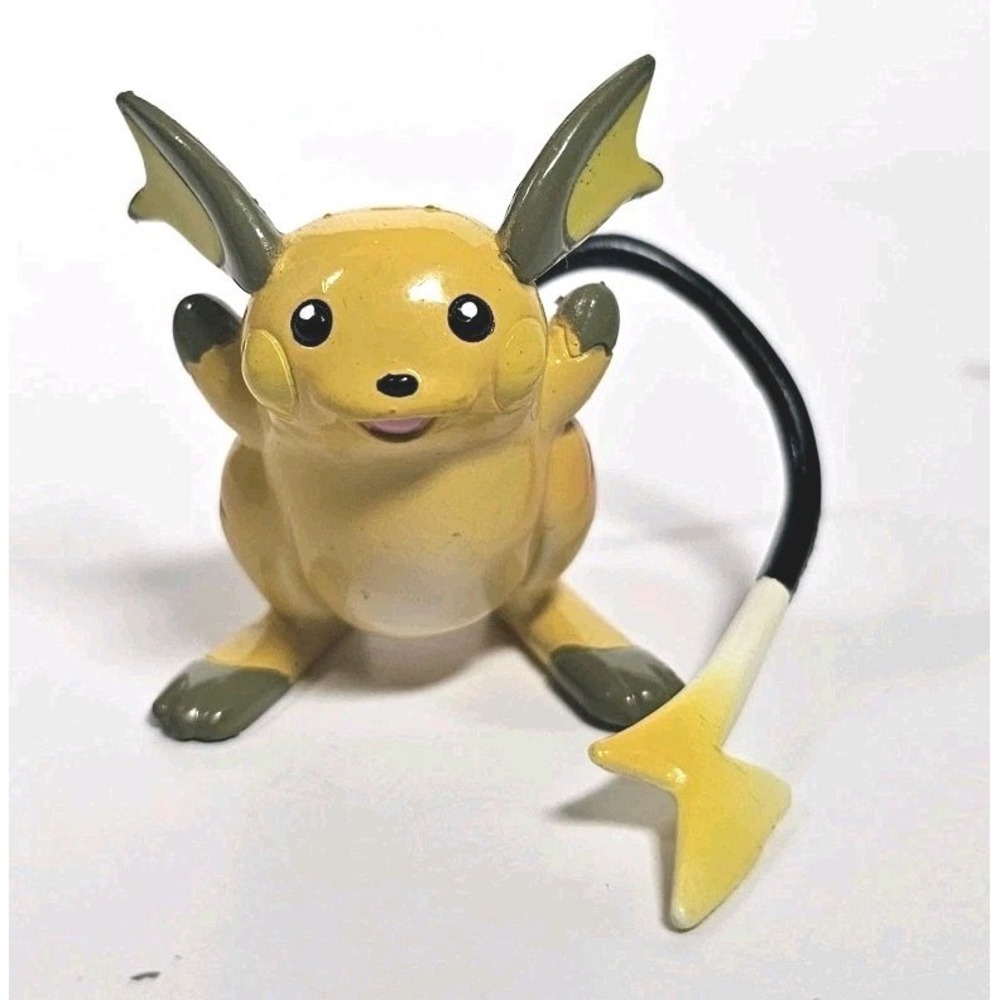 TOMY Rare Pokemon Raichu 2'' Figure CGTSJ Vtg 1999 AUTHENTIC Nintendo China